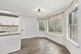 3905 Deerwood Cir, Pace, FL 32571 - Photo 15