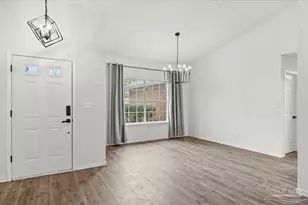 3905 Deerwood Cir, Pace, FL 32571 - Photo 3