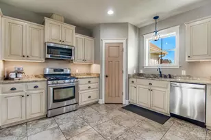 4940 Palmer Ridge Dr, Milton, FL 32570 - Photo 5