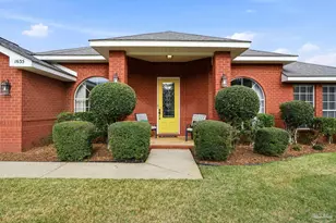 1635 Woodlawn Way, Gulf Breeze, FL 32563 - Photo 1