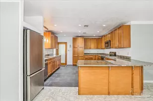 1058 New Haven Dr, Pensacola, FL 32533 - Photo 9