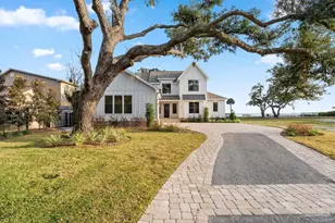 803 Bayshore Dr, Pensacola, FL 32507 - Photo 1