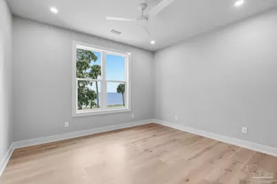 803 Bayshore Dr, Pensacola, FL 32507 - Photo 57