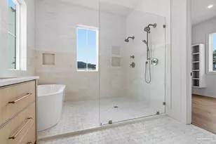 803 Bayshore Dr, Pensacola, FL 32507 - Photo 35