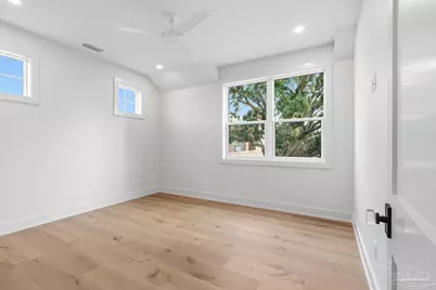 803 Bayshore Dr, Pensacola, FL 32507 - Photo 51