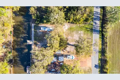 317 Katie St, Milton, FL 32583 - Photo 7