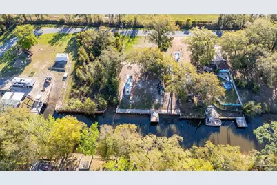 317 Katie St, Milton, FL 32583 - Photo 9