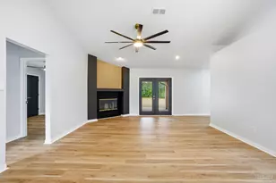 1000 Heathrow Dr, Cantonment, FL 32533 - Photo 11