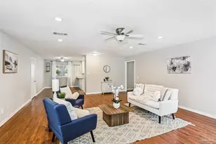 994 Great Oaks Dr, Gulf Breeze, FL 32563 - Photo 9