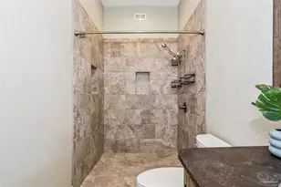 994 Great Oaks Dr, Gulf Breeze, FL 32563 - Photo 15