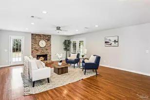 994 Great Oaks Dr, Gulf Breeze, FL 32563 - Photo 7