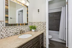 994 Great Oaks Dr, Gulf Breeze, FL 32563 - Photo 17