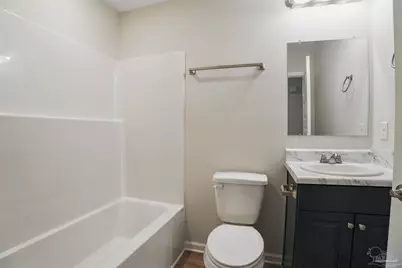 1002 W Yonge St, Pensacola, FL 32501 - Photo 9