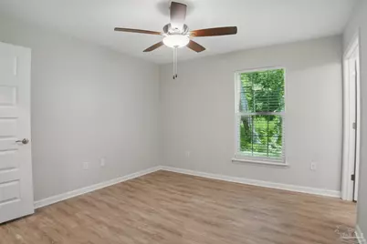 1002 W Yonge St, Pensacola, FL 32501 - Photo 11