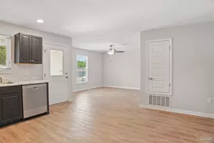 1002 W Yonge St, Pensacola, FL 32501 - Photo 5