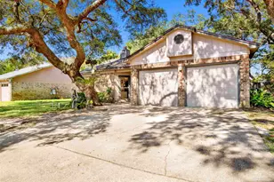 2718 Summertree Ln, Gulf Breeze, FL 32563 - Photo 23