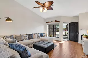 2718 Summertree Ln, Gulf Breeze, FL 32563 - Photo 9