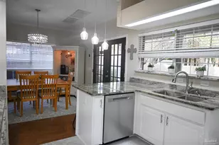 3228 McMillan Creek Dr, Milton, FL 32583 - Photo 9