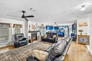 5637 Camellia Ave, Milton, FL 32570 - Photo 5