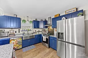 5637 Camellia Ave, Milton, FL 32570 - Photo 9