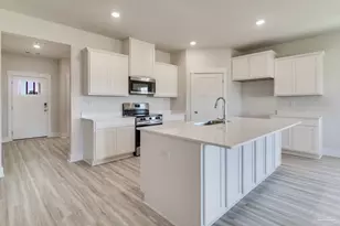 8614 Russellcross Blvd, Pensacola, FL 32507 - Photo 3