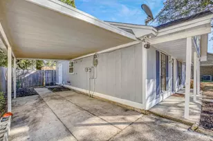 3936 Elmcrest Dr, Pensacola, FL 32504 - Photo 9