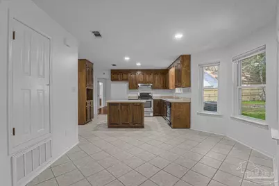 5704 Janet St, Milton, FL 32570 - Photo 7