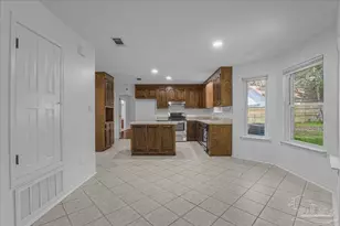 5704 Janet St, Milton, FL 32570 - Photo 7