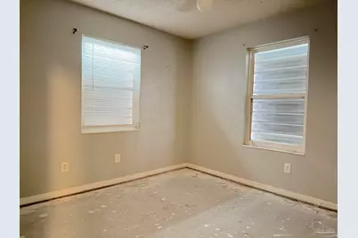 189 Overlook Dr, Pensacola, FL 32503 - Photo 9