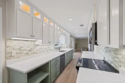 309 Dolphin St, Gulf Breeze, FL 32561 - Photo 7