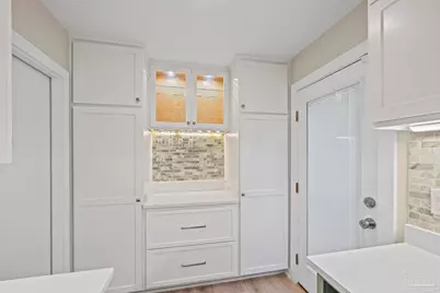 309 Dolphin St, Gulf Breeze, FL 32561 - Photo 9