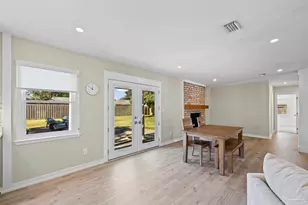 309 Dolphin St, Gulf Breeze, FL 32561 - Photo 21