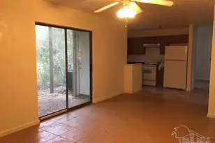 6917 & 6919 Weatherwood Dr, Pensacola, FL 32506 - Photo 3