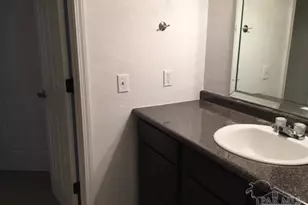 6917 & 6919 Weatherwood Dr, Pensacola, FL 32506 - Photo 7