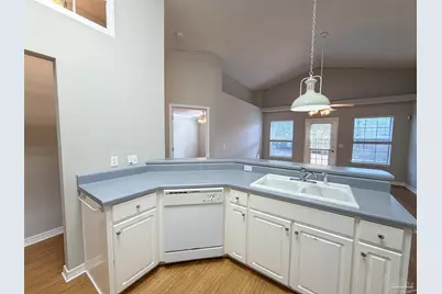 7903 Cayenne Way, Pensacola, FL 32526 - Photo 9