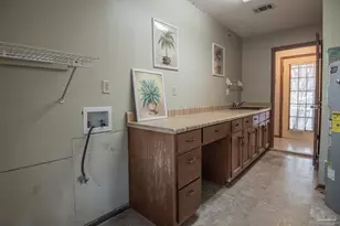 1616 Smithfield Ln, Cantonment, FL 32533 - Photo 5