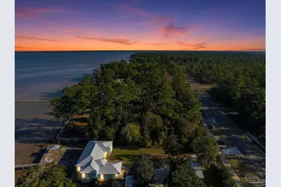 6404 E Bay Blvd, Gulf Breeze, FL 32563 - Photo 1