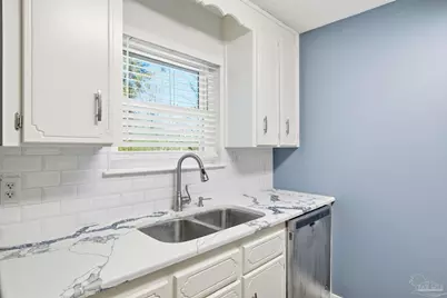 2162 Old Chemstrand Rd, Cantonment, FL 32533 - Photo 7