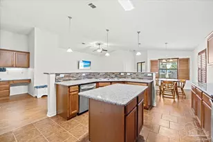 8501 Island Dr, Navarre, FL 32566 - Photo 5