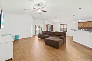 8501 Island Dr, Navarre, FL 32566 - Photo 15