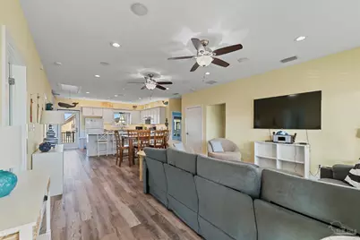 8162 Gulf Blvd, Navarre Beach, FL 32566 - Photo 15