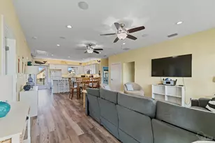 8162 Gulf Blvd, Navarre Beach, FL 32566 - Photo 15