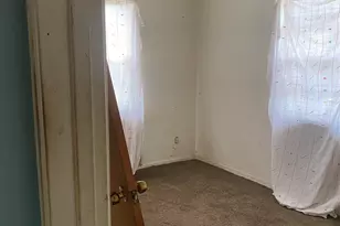 84 S Garfield Dr, Pensacola, FL 32505 - Photo 5