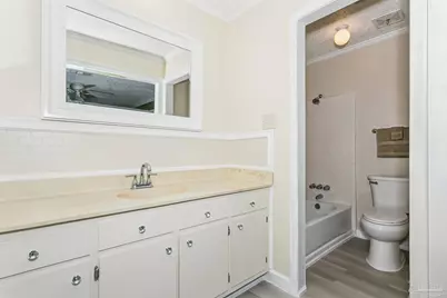 4560 Shadesview Dr, Pensacola, FL 32504 - Photo 15