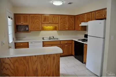 5871 Locust St, Milton, FL 32570 - Photo 9