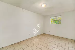 812 N D St, Pensacola, FL 32501 - Photo 3