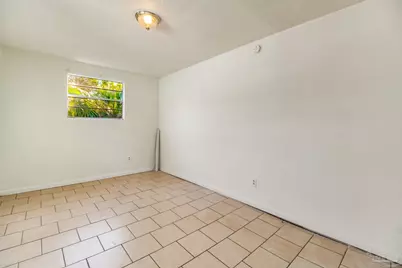812 N D St, Pensacola, FL 32501 - Photo 5
