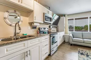 683 Nautilus Ct, Fort Walton Beach, FL 32548 - Photo 15