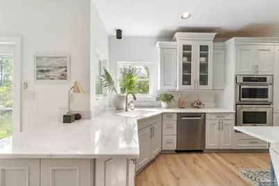 332 Deer Point Dr, Gulf Breeze, FL 32561 - Photo 9