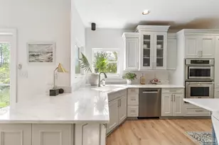 332 Deer Point Dr, Gulf Breeze, FL 32561 - Photo 9